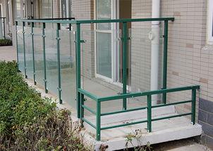 吃瓜挂护栏视频,视频记录惊魂瞬间