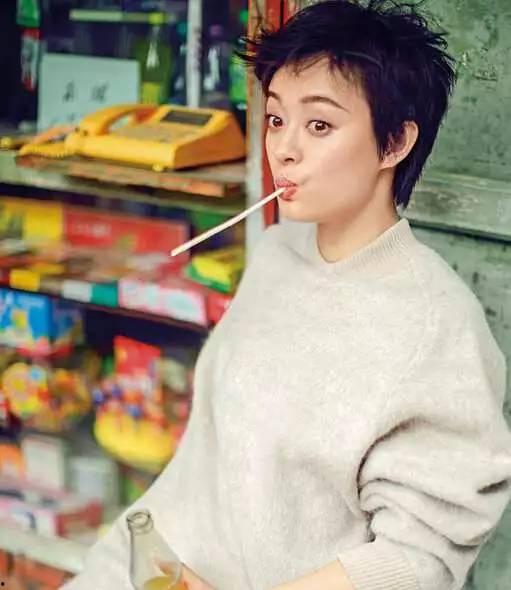 短发女神吃瓜,短发女神的瓜田奇遇记