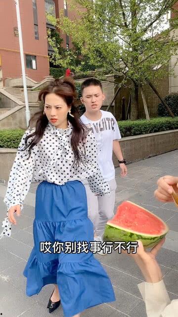 同学吵架 我吃瓜,一场激烈争吵背后的瓜界盛宴