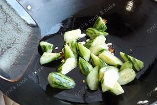 情侣素瓜怎么吃,情侣素瓜的浪漫食法