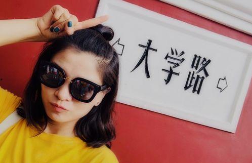 大三学姐吃瓜,揭秘校园那些事儿