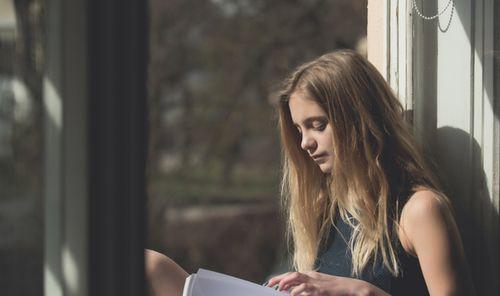 大三学姐吃瓜,揭秘校园那些事儿