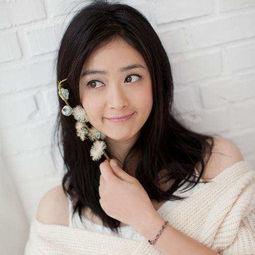 蒋欣吃蛇瓜,勇敢尝鲜蛇瓜记