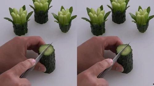 摘瓜沾酱吃,尽享田园美味