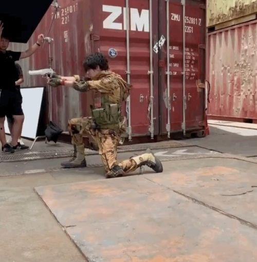 穿越火线吃瓜图片,吃瓜群众视角下的电竞风云