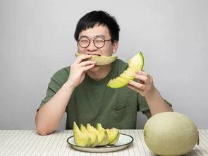 吃瓜吃一脸,一脸瓜汁，笑谈娱乐圈风云