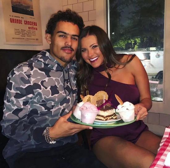 吃瓜女友头像,揭秘网红吃瓜头像背后的故事