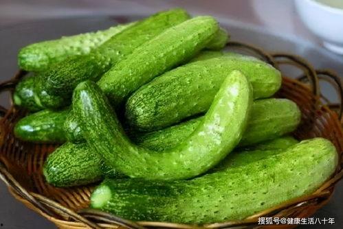 吃蒜能吃瓜吗,揭秘吃蒜与吃瓜的奇妙搭配