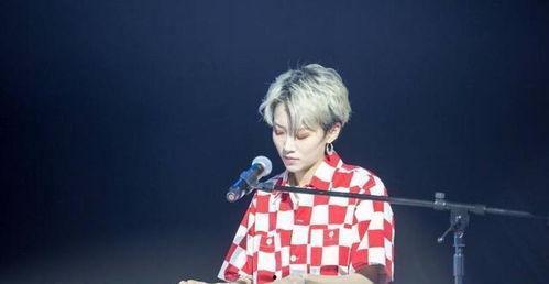 刘雨昕吃瓜群众